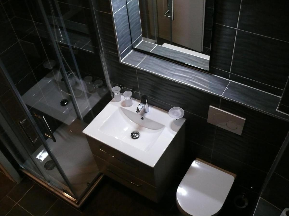 B&B Guest House Du Lac 蒙特勒 外观 照片